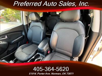 2011 Hyundai TUCSON GLS   - Photo 10 - Norman, OK 73071