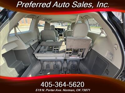 2015 Toyota Sienna L 7-Passenger   - Photo 5 - Norman, OK 73071