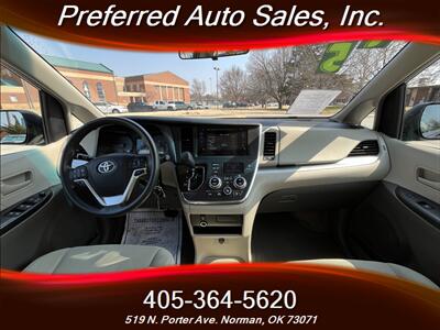 2015 Toyota Sienna L 7-Passenger   - Photo 23 - Norman, OK 73071