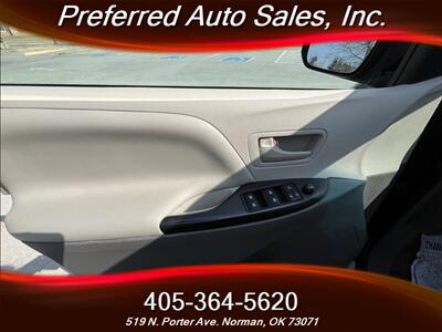 2015 Toyota Sienna L 7-Passenger   - Photo 6 - Norman, OK 73071