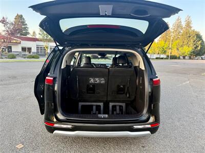 2022 Kia Carnival LX   - Photo 7 - Auburn, WA 98002