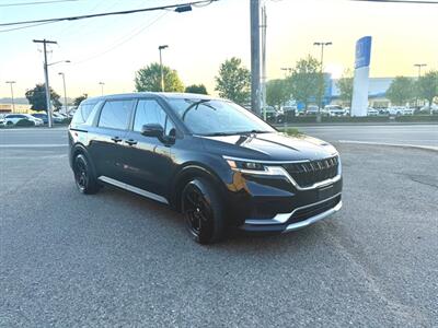 2022 Kia Carnival LX   - Photo 2 - Auburn, WA 98002