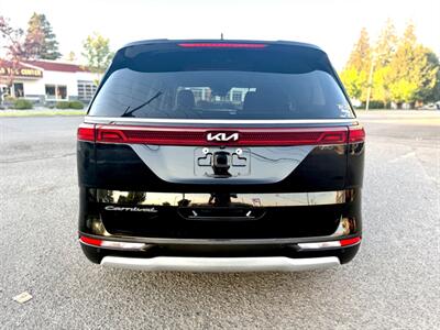 2022 Kia Carnival LX   - Photo 5 - Auburn, WA 98002