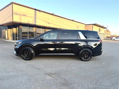 2022 Kia Carnival LX   - Photo 3 - Auburn, WA 98002