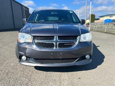 2017 Dodge Grand Caravan SXT   - Photo 2 - Auburn, WA 98002