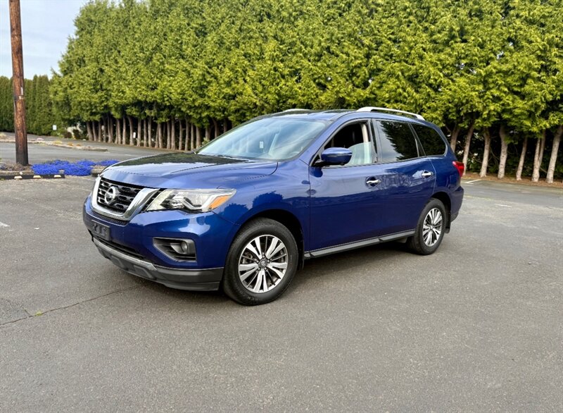 2017 Nissan Pathfinder SL   - Photo 1 - Auburn, WA 98002