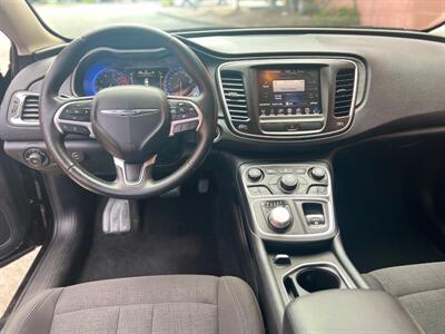 2016 Chrysler 200 Limited   - Photo 9 - Auburn, WA 98002