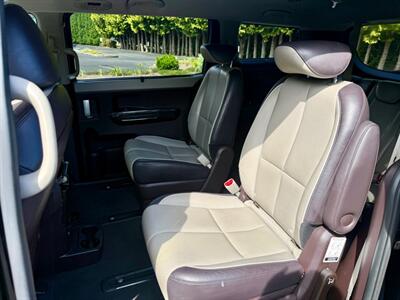 2016 Kia Sedona Limited   - Photo 10 - Auburn, WA 98002