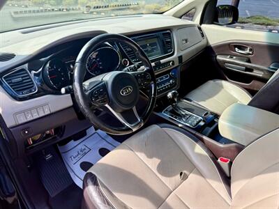 2016 Kia Sedona Limited   - Photo 8 - Auburn, WA 98002