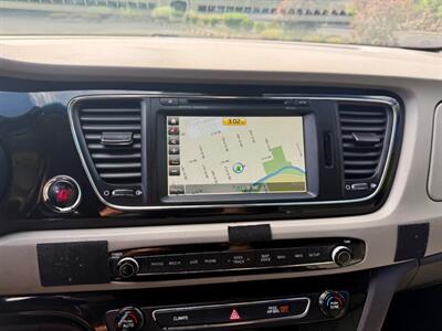 2016 Kia Sedona Limited   - Photo 13 - Auburn, WA 98002