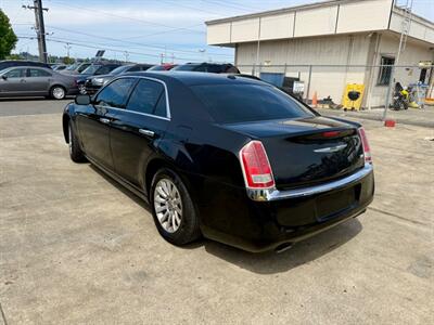 2014 Chrysler 300 Series   - Photo 5 - Auburn, WA 98002