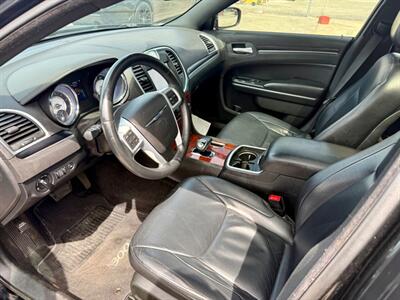 2014 Chrysler 300 Series   - Photo 8 - Auburn, WA 98002