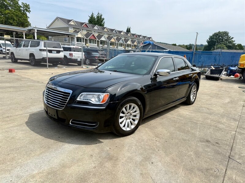 2014 Chrysler 300 Series   - Photo 1 - Auburn, WA 98002