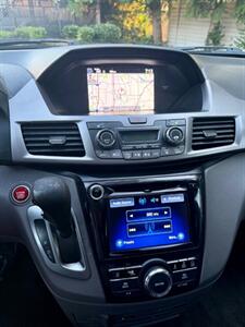 2015 Honda Odyssey Touring   - Photo 15 - Auburn, WA 98002