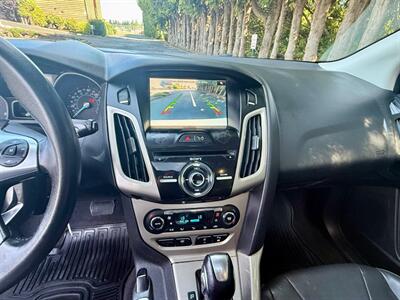 2012 Ford Focus SEL   - Photo 12 - Auburn, WA 98002