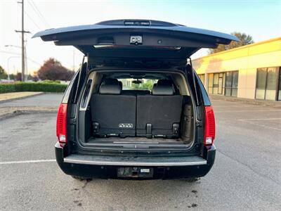 2011 Cadillac Escalade  4WD - Photo 7 - Auburn, WA 98002