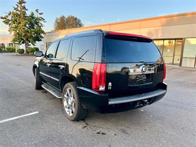 2011 Cadillac Escalade  4WD - Photo 6 - Auburn, WA 98002