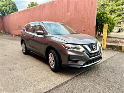 2017 Nissan Rogue S   - Photo 2 - Auburn, WA 98002