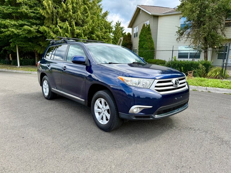 2013 Toyota Highlander SE  