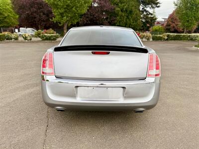 2014 Chrysler 300C   - Photo 6 - Auburn, WA 98002