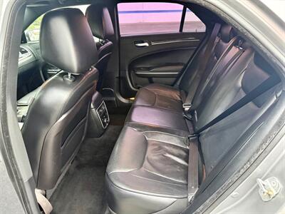 2014 Chrysler 300C   - Photo 10 - Auburn, WA 98002