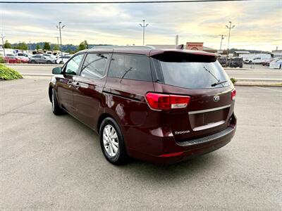 2018 Kia Sedona LX   - Photo 6 - Auburn, WA 98002