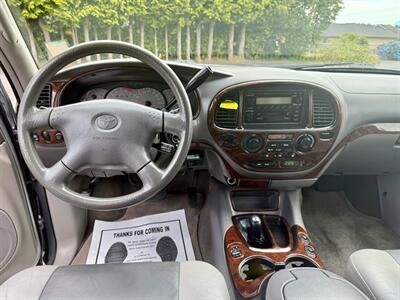 2001 Toyota Sequoia SR5   - Photo 9 - Auburn, WA 98002
