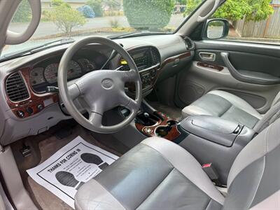 2001 Toyota Sequoia SR5   - Photo 10 - Auburn, WA 98002