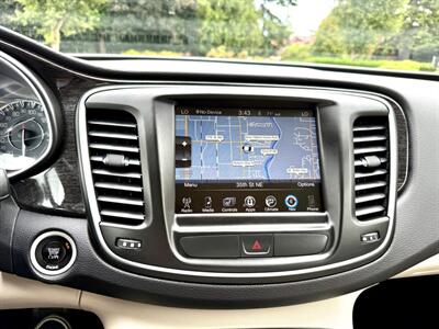 2015 Chrysler 200 C   - Photo 11 - Auburn, WA 98002