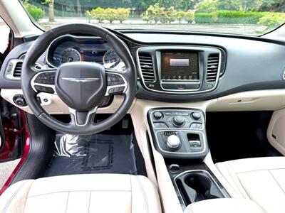 2015 Chrysler 200 C   - Photo 8 - Auburn, WA 98002