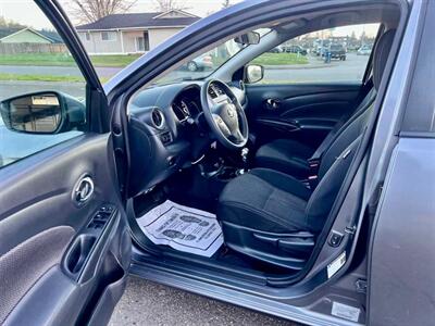 2019 Nissan Versa SV   - Photo 8 - Auburn, WA 98002
