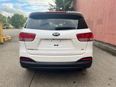 2017 Kia Sorento LX V6   - Photo 5 - Auburn, WA 98002