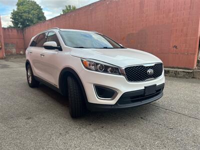 2017 Kia Sorento LX V6   - Photo 2 - Auburn, WA 98002