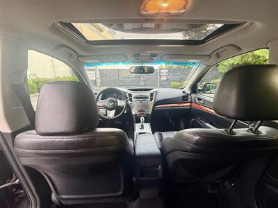 2011 Subaru Outback 3.6R Limited   - Photo 11 - Auburn, WA 98002