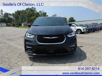 2026 Chrysler Pacifica Select   - Photo 2 - Clarion, PA 16214