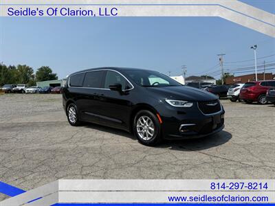 2026 Chrysler Pacifica Select   - Photo 3 - Clarion, PA 16214