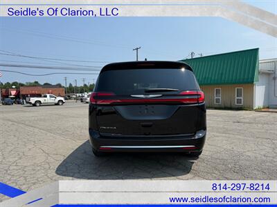 2026 Chrysler Pacifica Select   - Photo 6 - Clarion, PA 16214