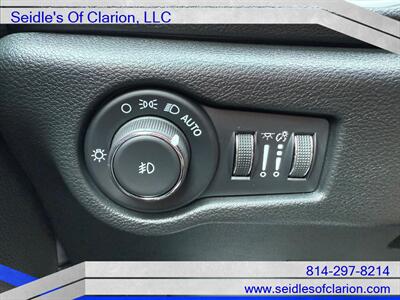 2026 Chrysler Pacifica Select   - Photo 33 - Clarion, PA 16214