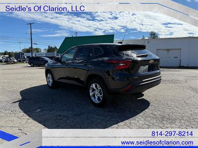 2024 Chevrolet Trax LS - Photo 9 - Clarion, PA 16214