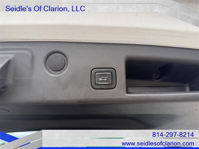 2022 Chevrolet Equinox LT   - Photo 11 - Clarion, PA 16214