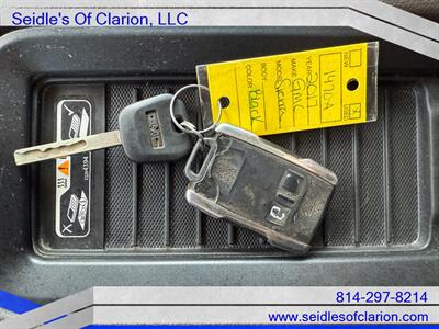 2017 GMC Sierra 2500HD SLT   - Photo 26 - Clarion, PA 16214