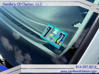 2025 Volkswagen Taos SE 4Motion   - Photo 27 - Clarion, PA 16214