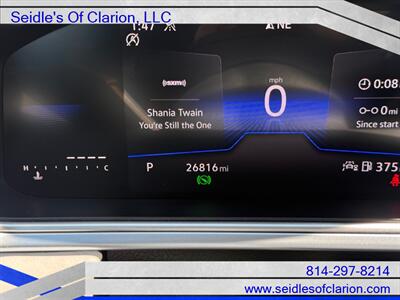 2025 Volkswagen Taos SE 4Motion   - Photo 18 - Clarion, PA 16214