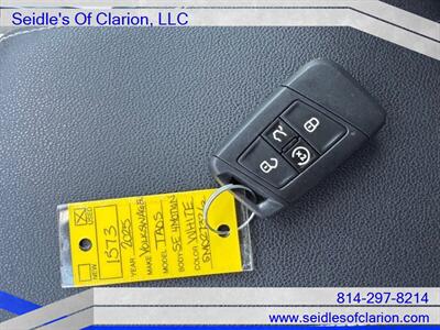 2025 Volkswagen Taos SE 4Motion   - Photo 26 - Clarion, PA 16214