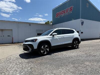 2025 Volkswagen Taos SE 4Motion SUV