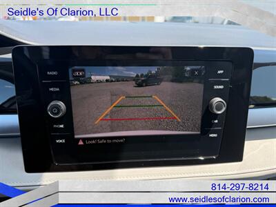 2025 Volkswagen Taos SE 4Motion   - Photo 20 - Clarion, PA 16214