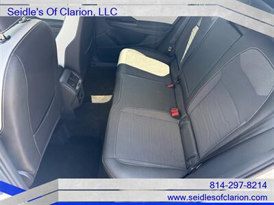 2025 Volkswagen Taos SE 4Motion   - Photo 10 - Clarion, PA 16214
