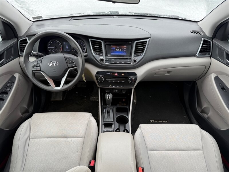 2017 Hyundai TUCSON SE  