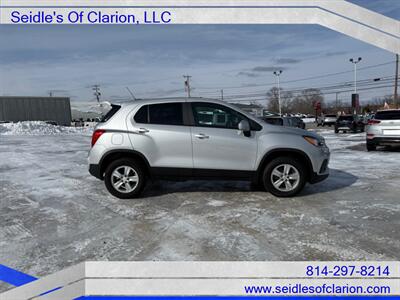 2022 Chevrolet Trax LS   - Photo 4 - Clarion, PA 16214