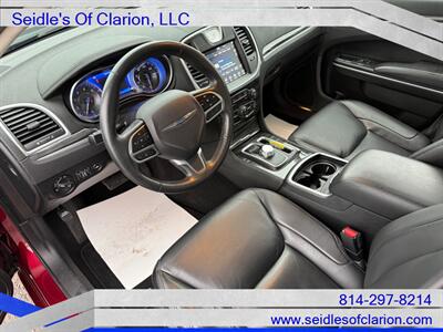 2019 Chrysler 300 Series Touring   - Photo 10 - Clarion, PA 16214